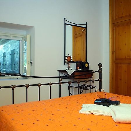 Menelia Cottage Platístoma 客房 照片