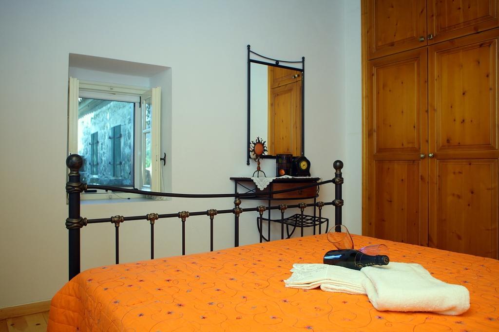 Menelia Cottage Platístoma 客房 照片